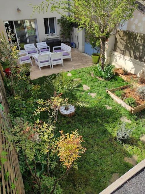 Chaleureuse Maison De Ville Avec Parking Gratuit Chinon Luaran gambar